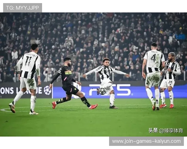 皇马通过中场纵深推进扩大优势,配合更锋利 皇马通过中场纵深推进扩大优势,配合更锋利